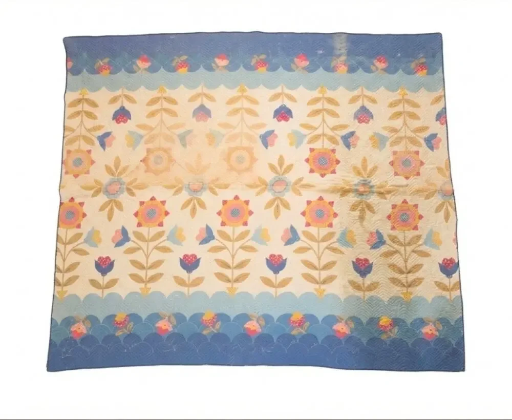 Vintage Flower Applique Cutter Quilt Full Size